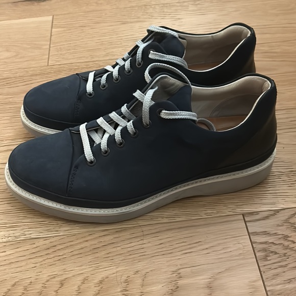 Like new Samuel Hubbard casual dress shoes/sneakers - Picture 2 of 2